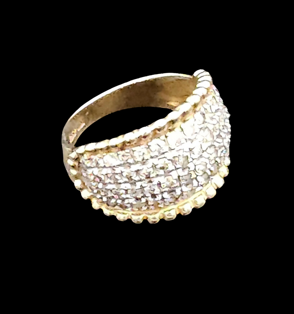 Gold & Diamond Ring